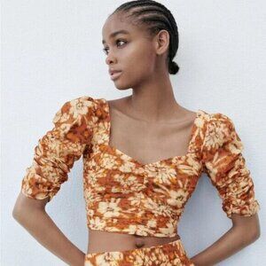 Zara BNWOT womens printed crop top sz small orange floral puff sleeve